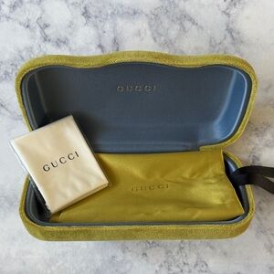 Authentic GUCCI Accessory Olive Lime Green Sunglasses Plush Velvet Hard Case